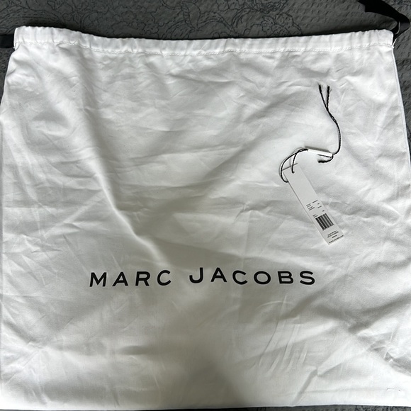 Marc Jacobs Gotham City EW Tote Weekender Bag - Picture 13 of 14